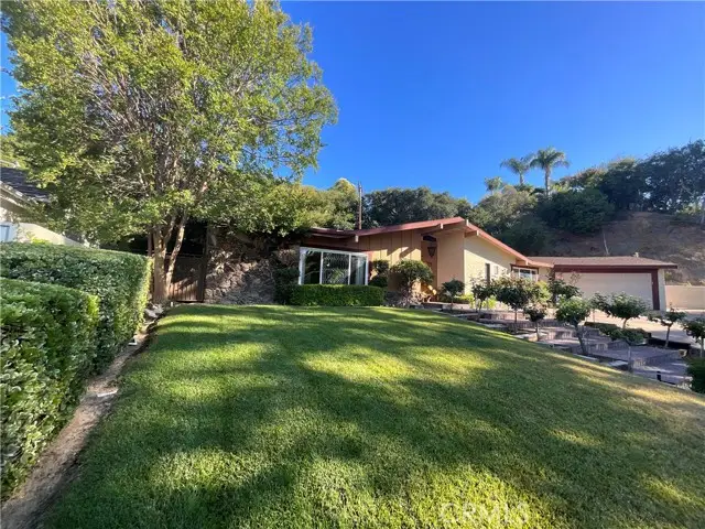 23714 Lawnside Drive, Santa Clarita, CA 91321 - Image #2