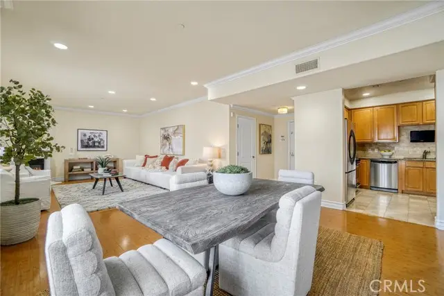 11923 Darlington Avenue #302, Los Angeles, CA 90049 - Image #3