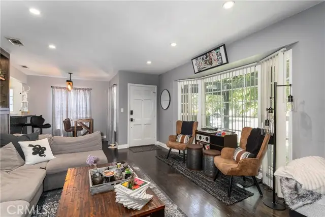 6640 De Celis, Van Nuys, CA 91406 - Image #3