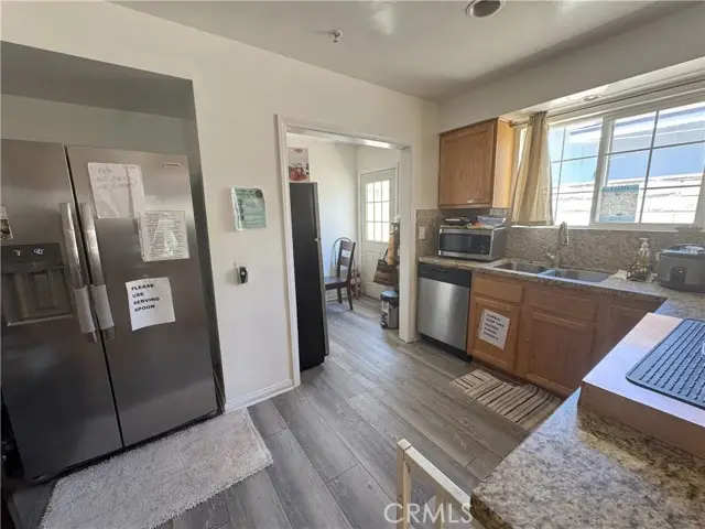 10204 Gerald Avenue, San Fernando Valley, CA 91343 - Image #3