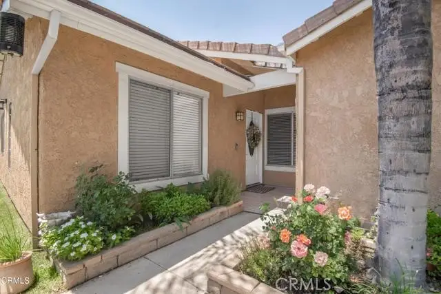 25657 Almendra Drive, Valencia, CA 91355 - Image #3