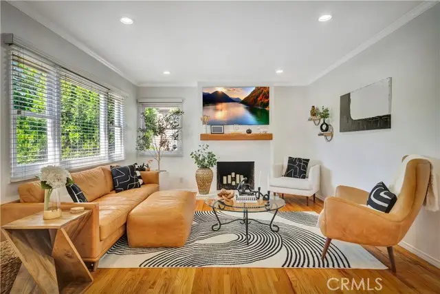 21907 De La Osa Street, Woodland Hills, CA 91364 - Image #3