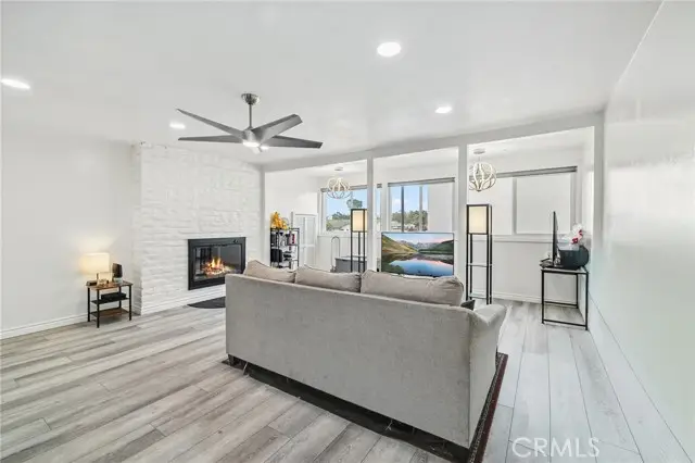 1349 Edgewood Way #49, Oxnard, CA 93030 - Image #1