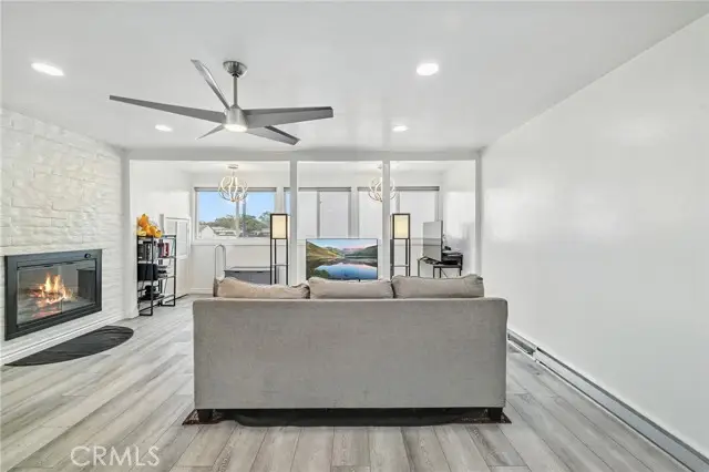 1349 Edgewood Way #49, Oxnard, CA 93030 - Image #3