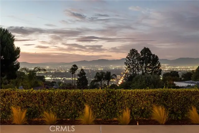 3511 Stonehill Place, Sherman Oaks, CA 91423 - Image #2