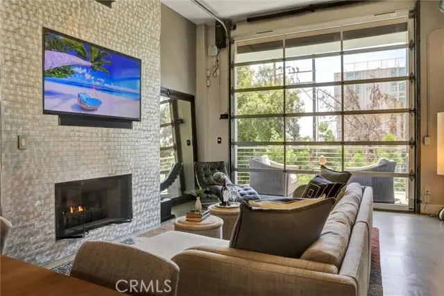 1152 N La Cienega Boulevard #203, West Hollywood, CA 90069 - Image #3