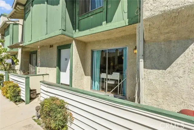 9740 Sepulveda Boulevard #20, San Fernando Valley, CA 91343 - Image #1