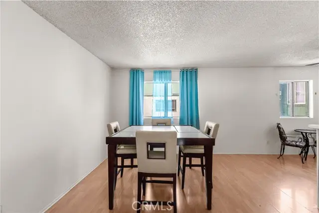 9740 Sepulveda Boulevard #20, San Fernando Valley, CA 91343 - Image #2