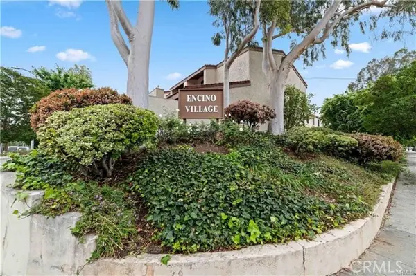 18146 Oxnard #48, Tarzana (los Angeles), CA 91356