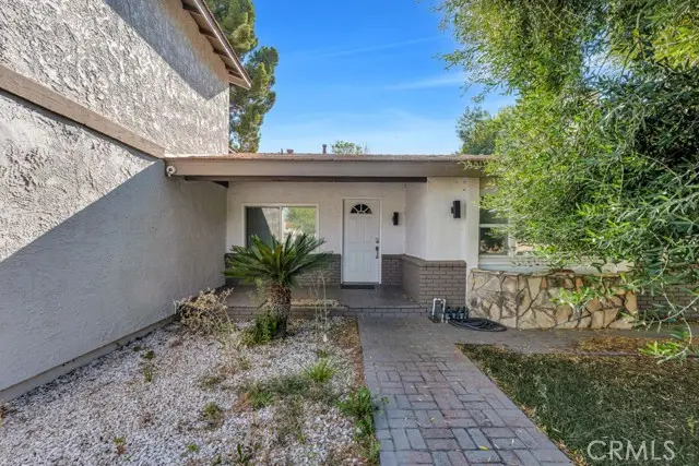 10122 Jovita Avenue, Chatsworth, CA 91311 - Image #2