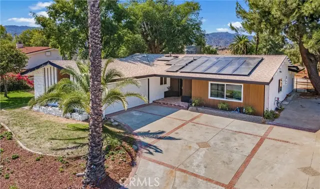 22137 Gresham Street, Canoga Park, CA 91304 - Image #2