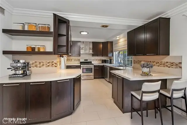 7722 Faust Avenue, Canoga Park, CA 91304 - Image #2