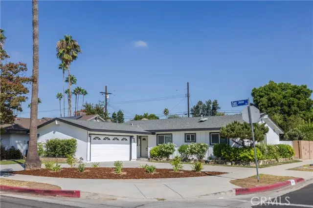 10501 Forbes Avenue, Granada Hills, CA 91344 - #2