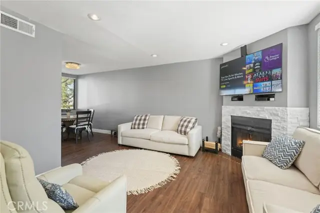 21720 Hart #9, Canoga Park, CA 91303 - Image #2