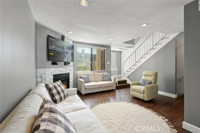 21720 Hart #9, Canoga Park, CA 91303 - Image #3