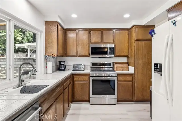 21827 Centurion Way, Santa Clarita, CA 91350 - Image #2