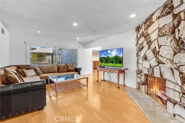 7628 Bluebell, North Hollywood, CA 91605 - Image #3