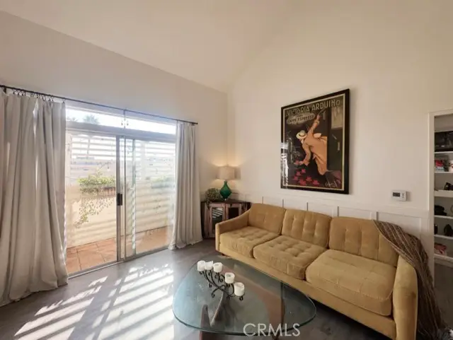 13801 Oxnard #206, Van Nuys, CA 91401 - Image #2