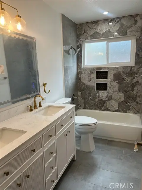 8581 Owensmouth, Canoga Park, CA 91304 - Image #2