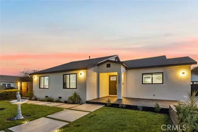 10505 Langdon Avenue, San Fernando, CA 91345 - Image #3