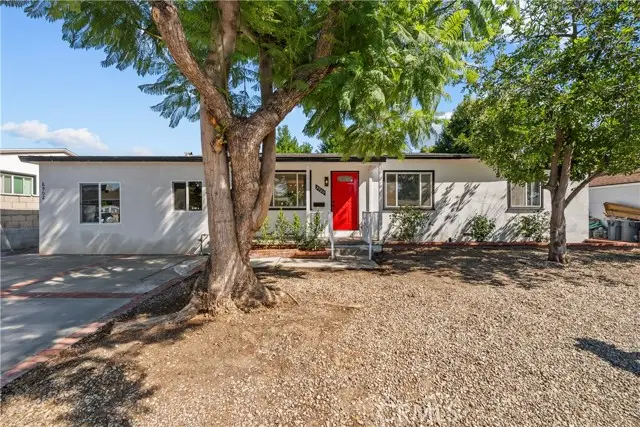 8900 Hazeltine Ave, Panorama City, CA 91402 - Image #3