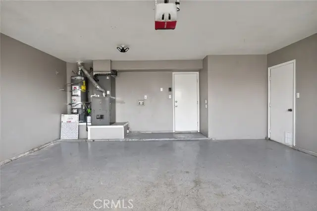 3910 Whirlwind Drive, Bakersfield, CA 93313 - Image #3