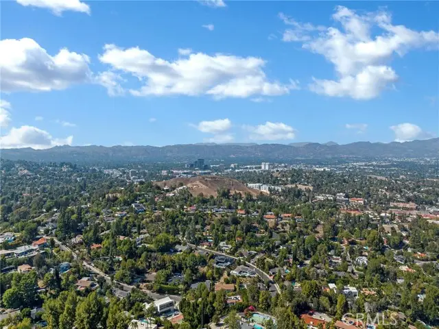 4801 Nomad, Woodland Hills, CA 91364 - Image #2