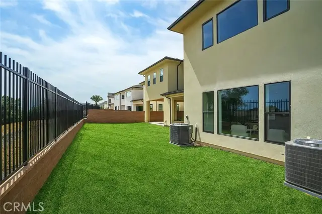 20580 Edgewood Court, Chatsworth, CA 91311 - Image #2