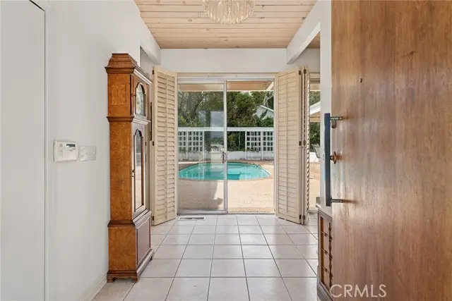 20300 Angelina Place, Woodland Hills, CA 91364 - Image #2