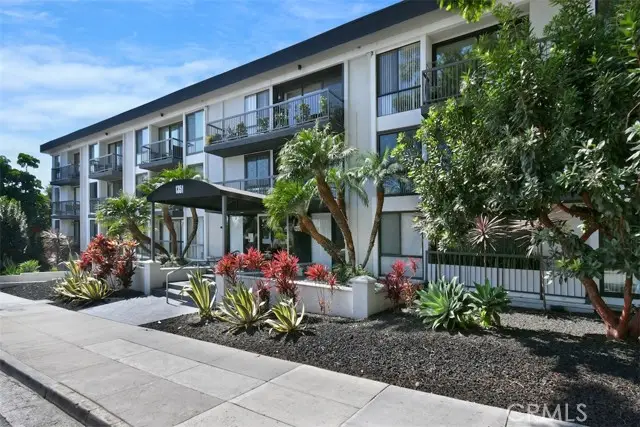 1351 N Crescent Heights Boulevard #114, West Hollywood, CA 90046 - Image #2