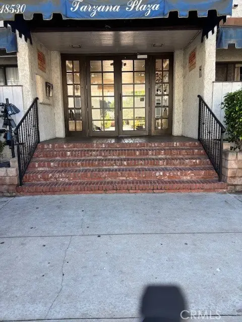 18530 Hatteras Street #326, Tarzana, CA 91356 - Image #1
