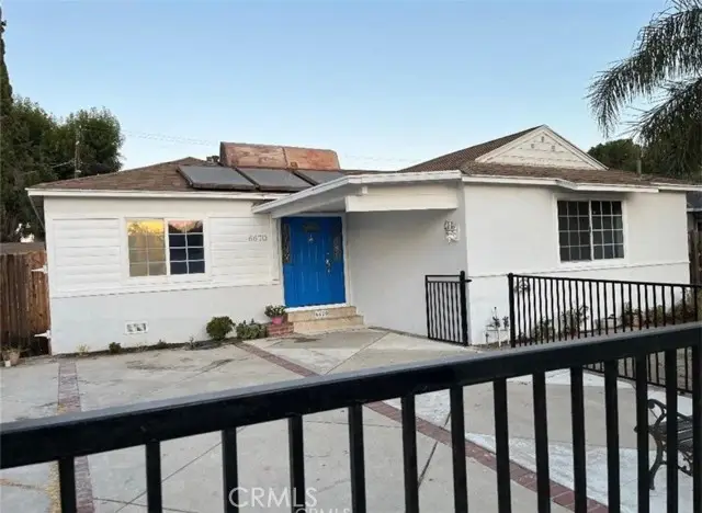 6670 Aura, Reseda, CA 91335 - Image #2