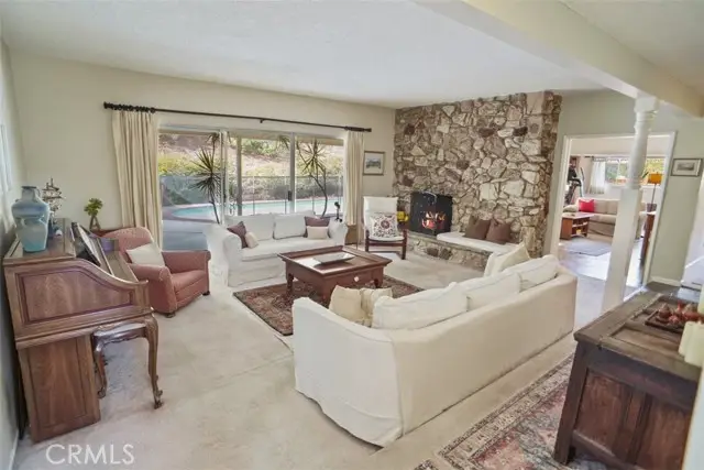 615 Camino Verde, Thousand Oaks, CA 91360 - Image #3