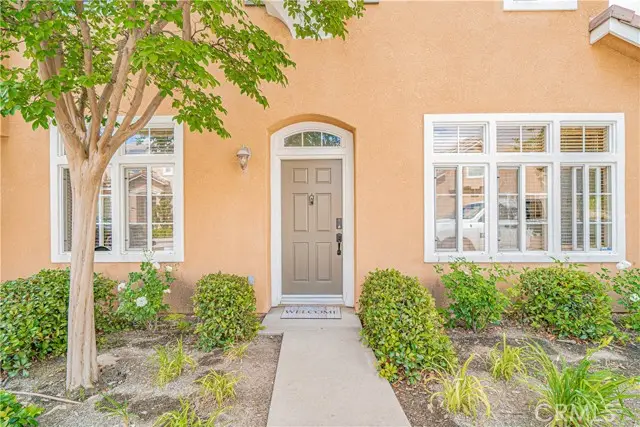 24472 Montevista Circle, Valencia, CA 91354 - Image #2