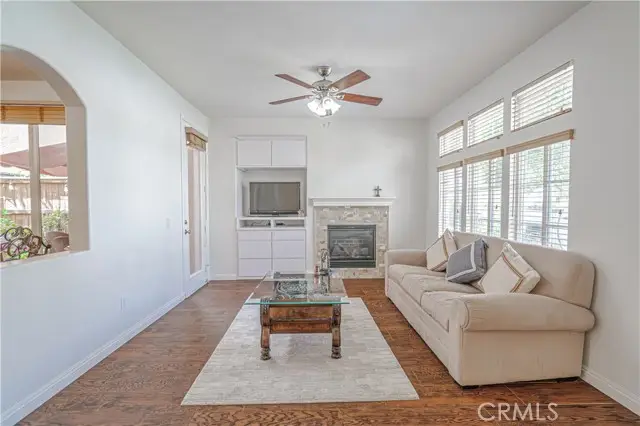 24472 Montevista Circle, Valencia, CA 91354 - Image #3