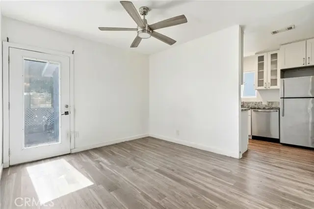 18308 Gresham, Northridge, CA 91325 - Image #3