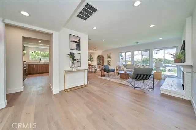9604 Swinton, North Hills, CA 91343 - Image #3