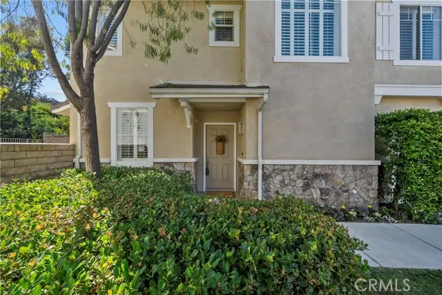 28330 Medlar Drive, Santa Clarita, CA 91354 - Image #3