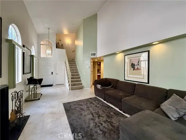 9213 Independence Way, San Fernando Valley, CA 91343 - Image #2