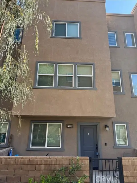 12745 Watt Lane #B, Sylmar (los Angeles), CA 91342