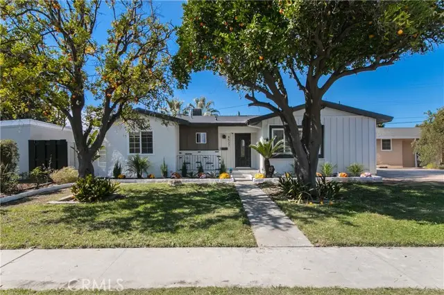 8527 Casaba Avenue, Winnetka, CA 91306 - Image #2