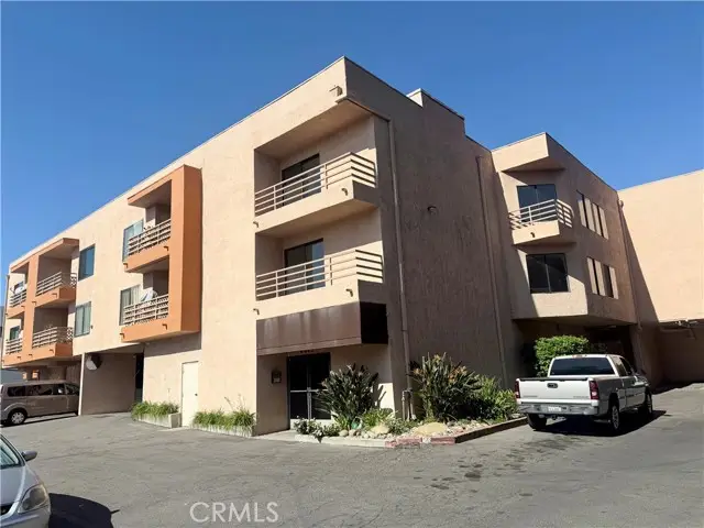 6815 Remmet Avenue #122, Canoga Park, CA 91303 - Image #1
