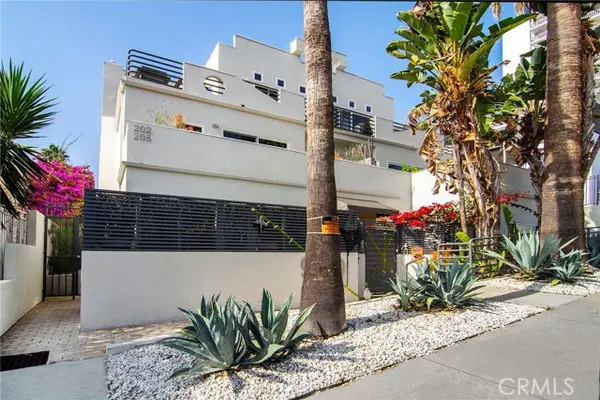 959 N Doheny #205, West Hollywood, CA 90069