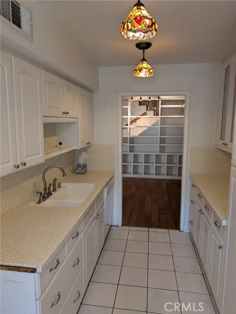 8145 Canby Avenue #2, Reseda, CA 91335 - Image #2