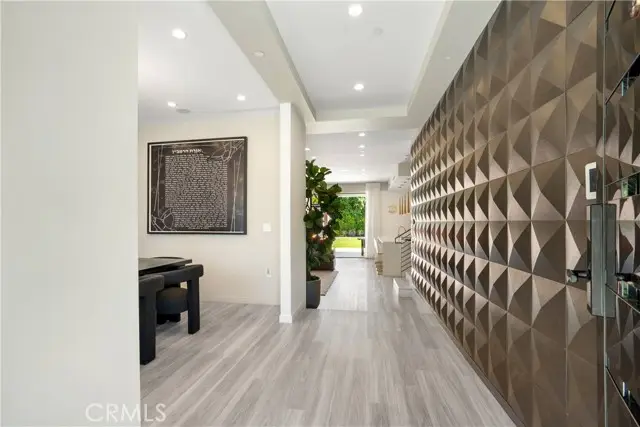 5032 Hesperia Avenue, Encino, CA 91316 - #3