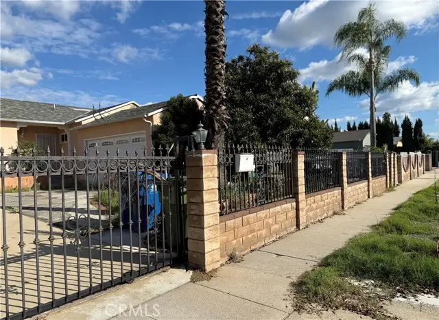 9664 Varna, Arleta, CA 91331 - Image #2