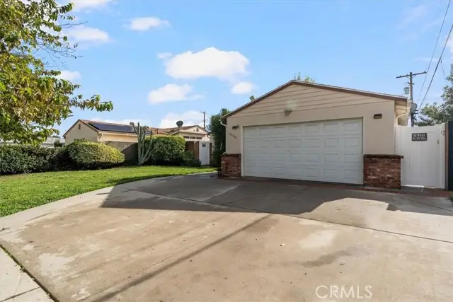 22708 Burton, Canoga Park, CA 91304 - Image #3