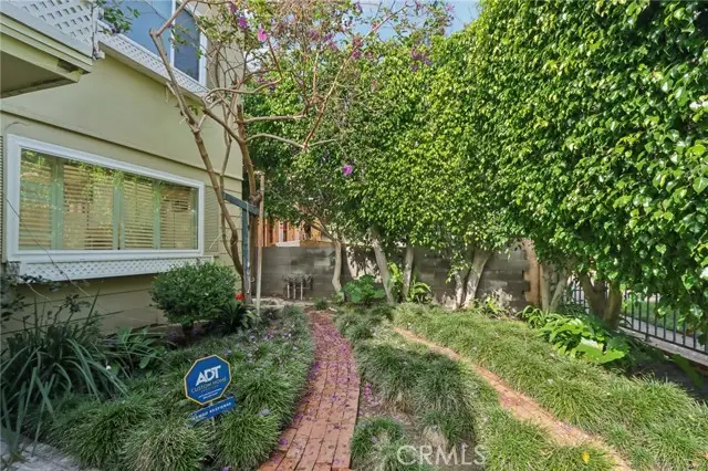 123 S Gretna Green, Los Angeles, CA 90049 - Image #2