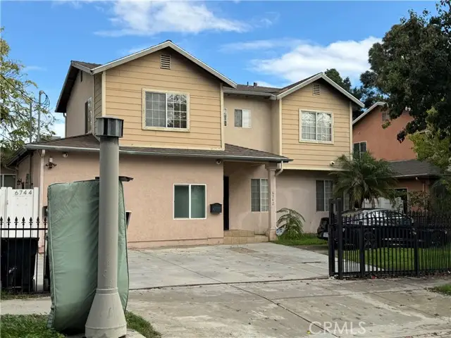 6742 Morella Avenue, North Hollywood, CA 91606 - Image #2