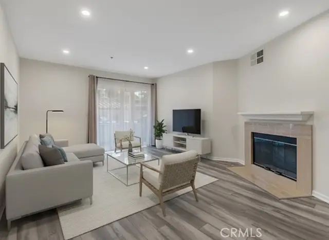 5744 Oak Bend Lane #203, Oak Park, CA 91377 - Image #2